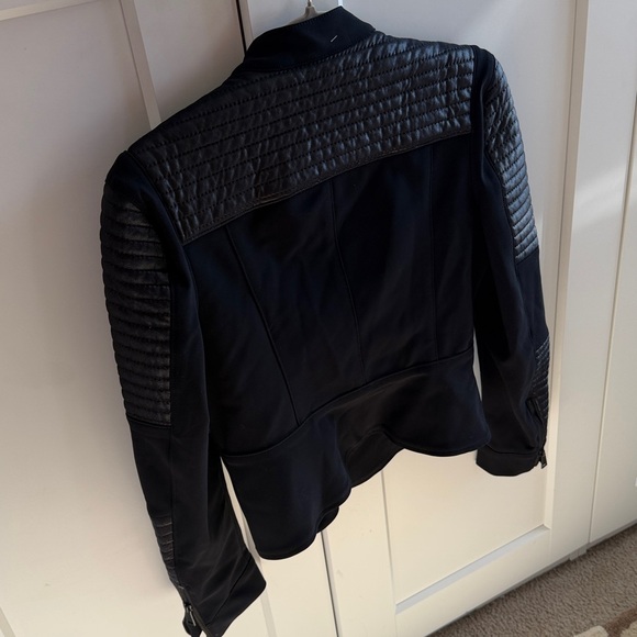 Carbon 38 La Brea small moto cropped asymmetrical black jacket never worn - Picture 6 of 9